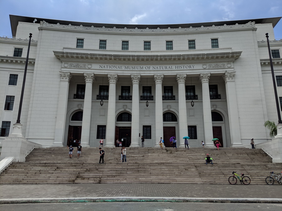 front_view_of_national_museum_of_natural_history